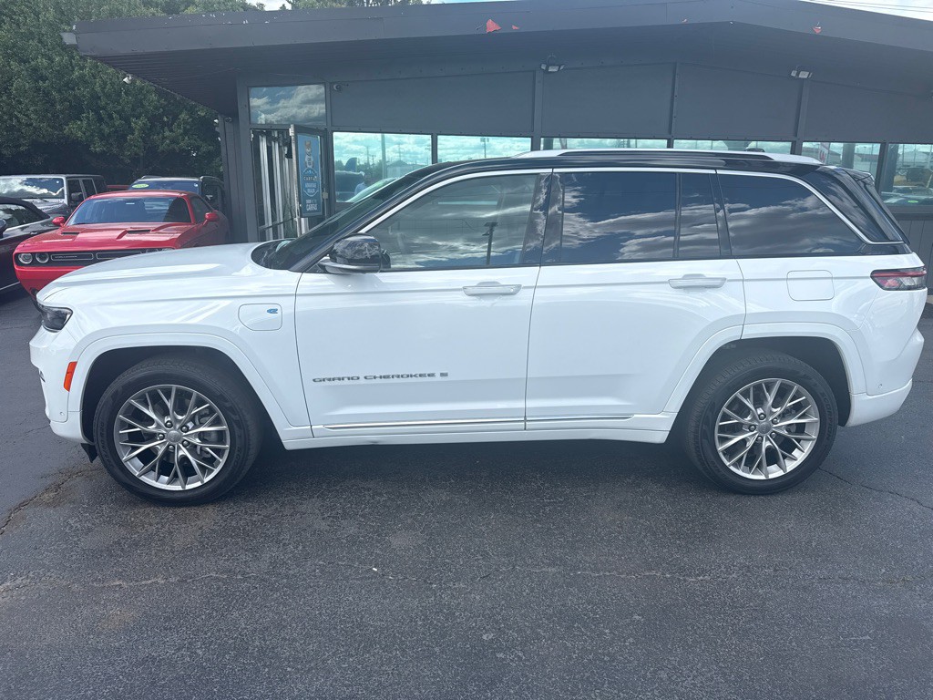 2022 Jeep Grand Cherokee Image 3