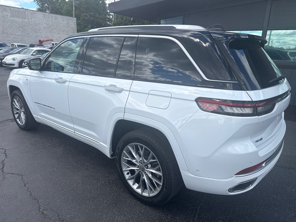 2022 Jeep Grand Cherokee Image 4