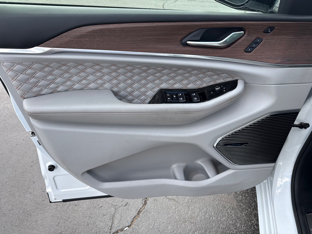 2022 Jeep Grand Cherokee Image 14