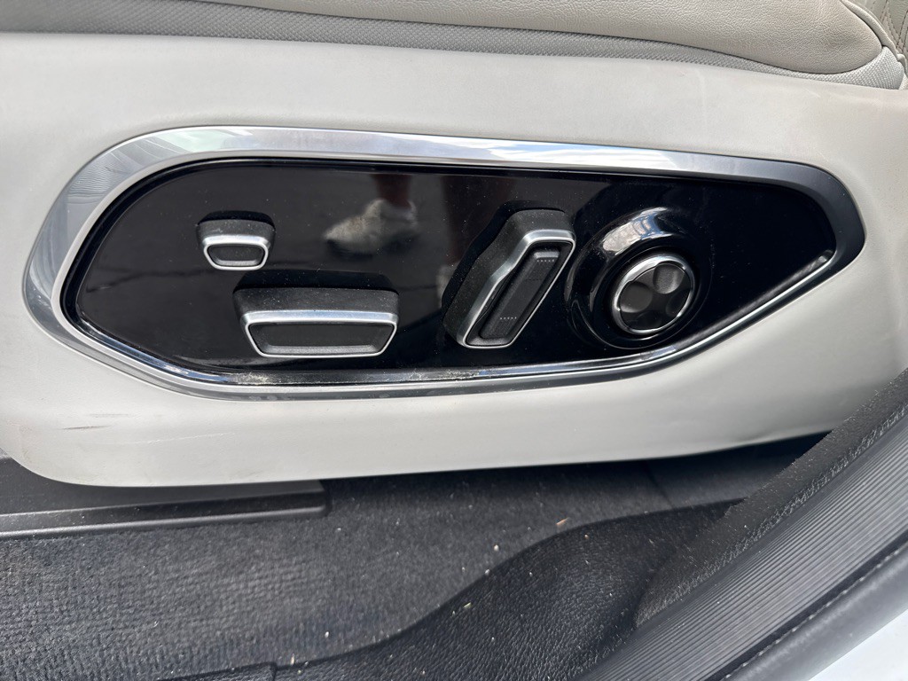 2022 Jeep Grand Cherokee Image 17