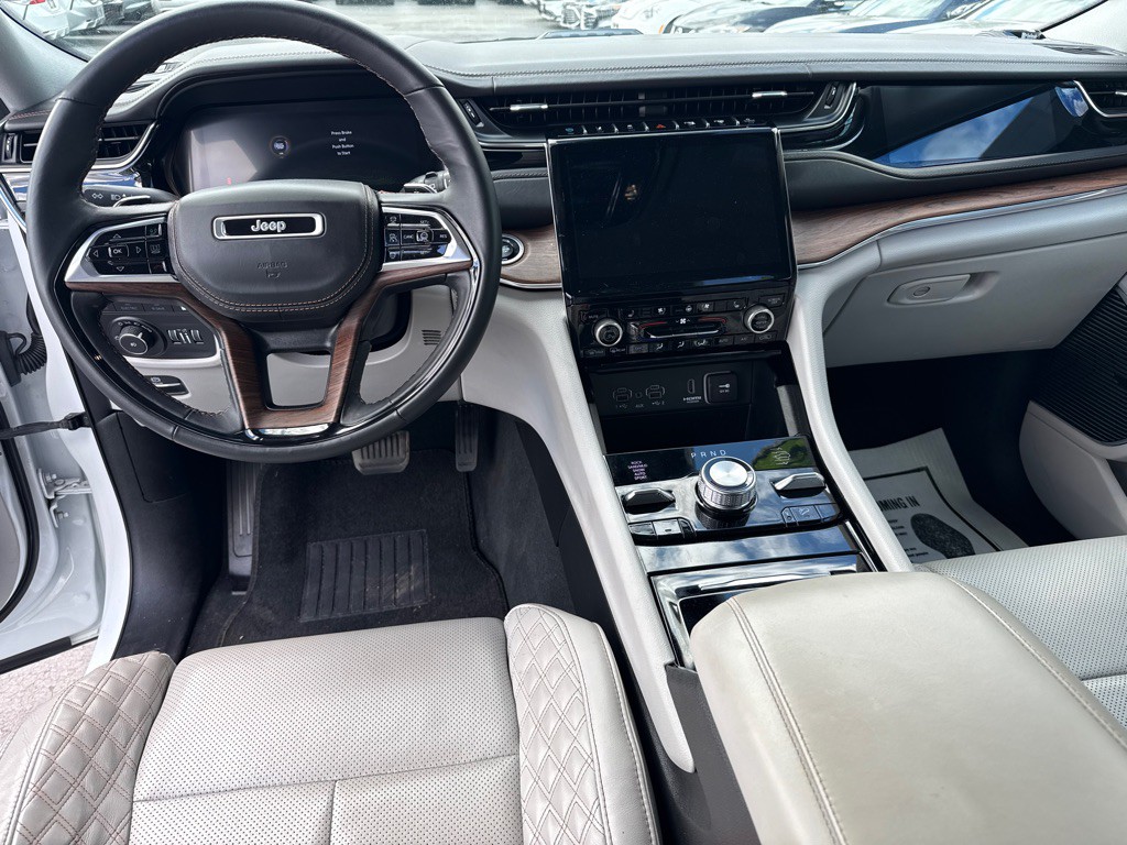 2022 Jeep Grand Cherokee Image 21