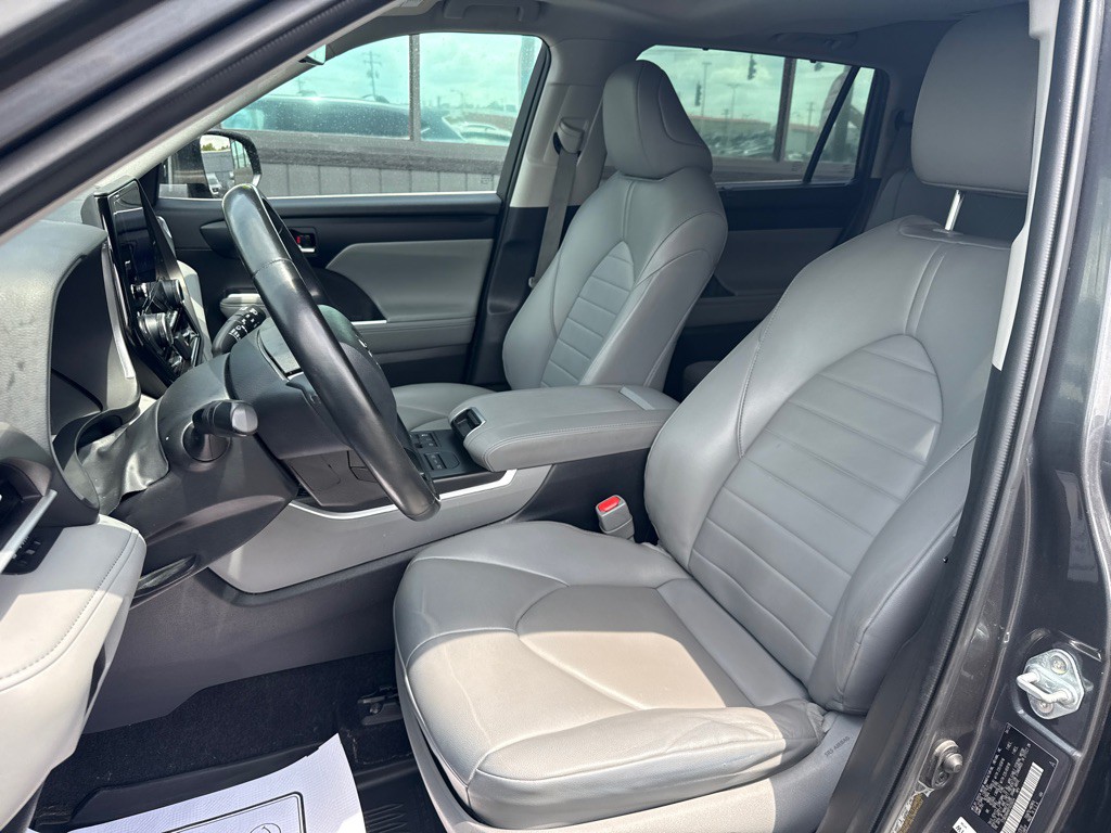 2023 Toyota Highlander Image 12