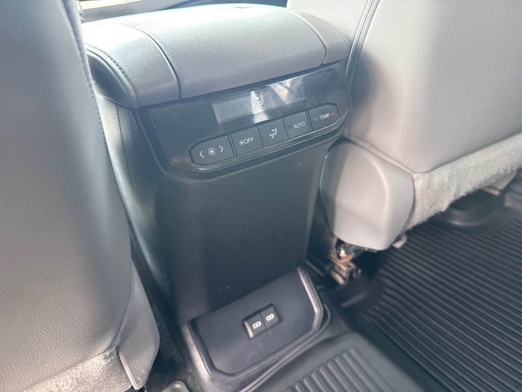 2023 Toyota Highlander Image 17