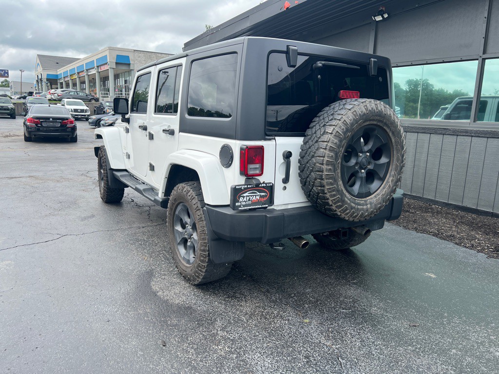 2013 Jeep Wrangler Image 11