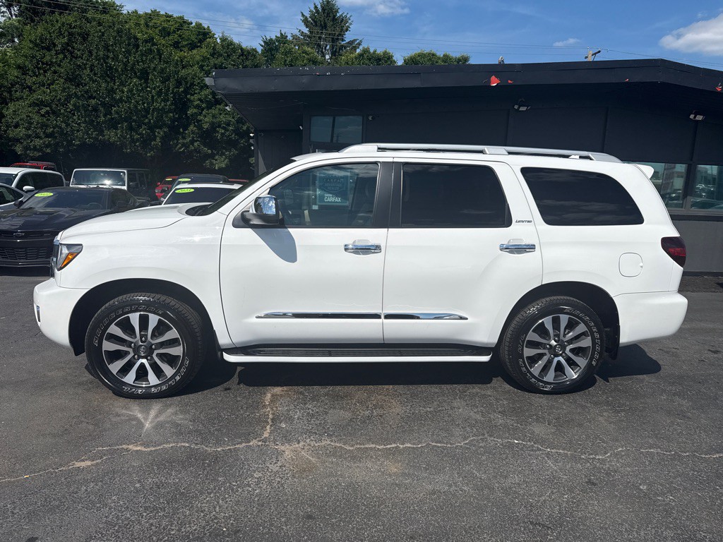 2019 Toyota Sequoia Image 2