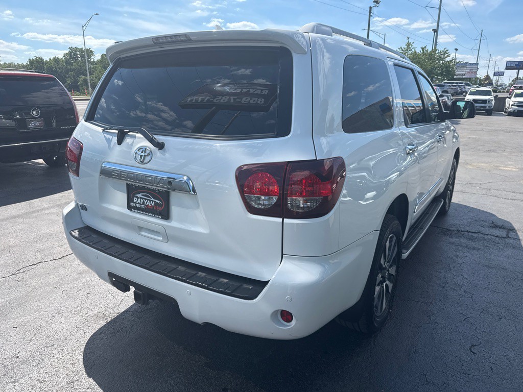 2019 Toyota Sequoia Image 5