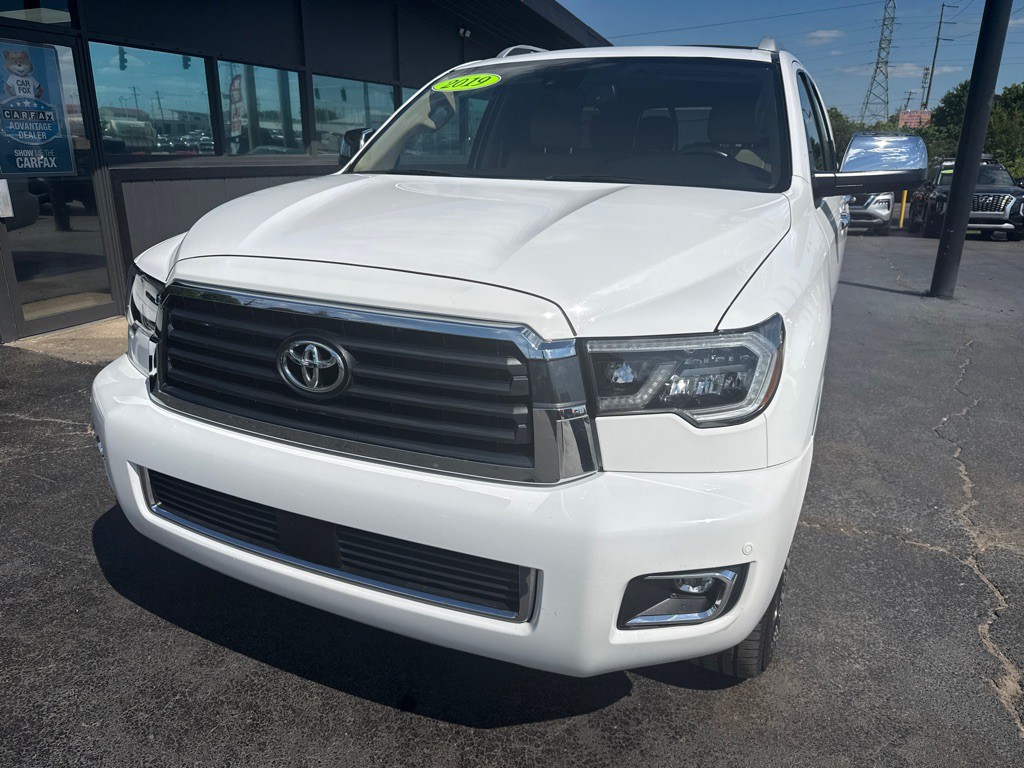 2019 Toyota Sequoia Image 10