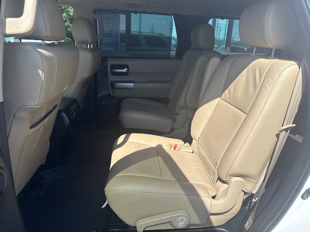 2019 Toyota Sequoia Image 14