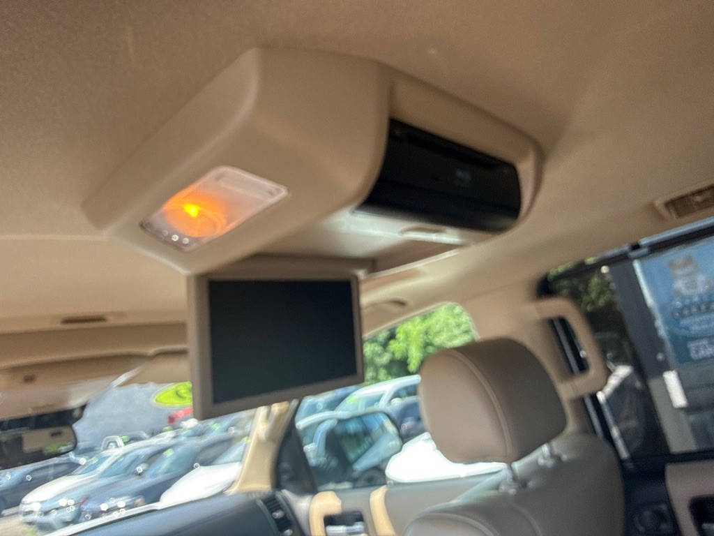 2019 Toyota Sequoia Image 15
