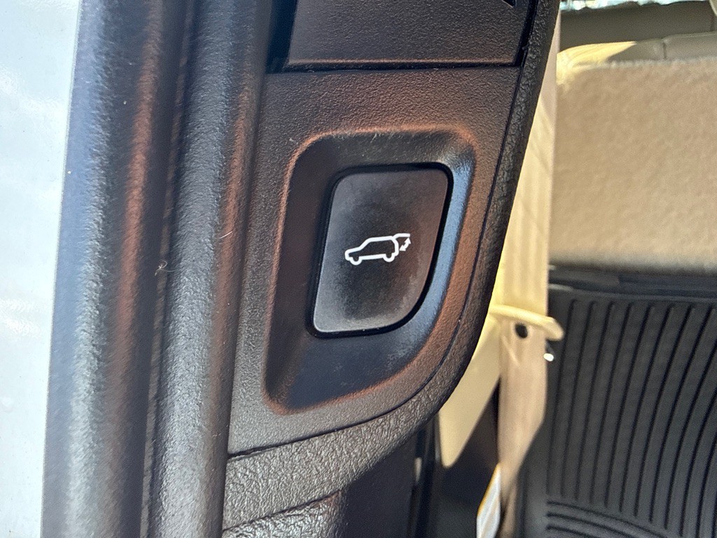 2019 Toyota Sequoia Image 27