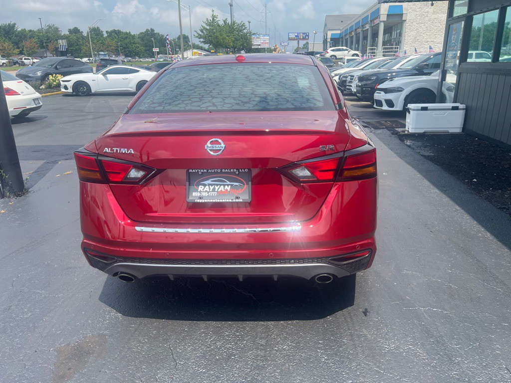 2021 Nissan Altima Image 13