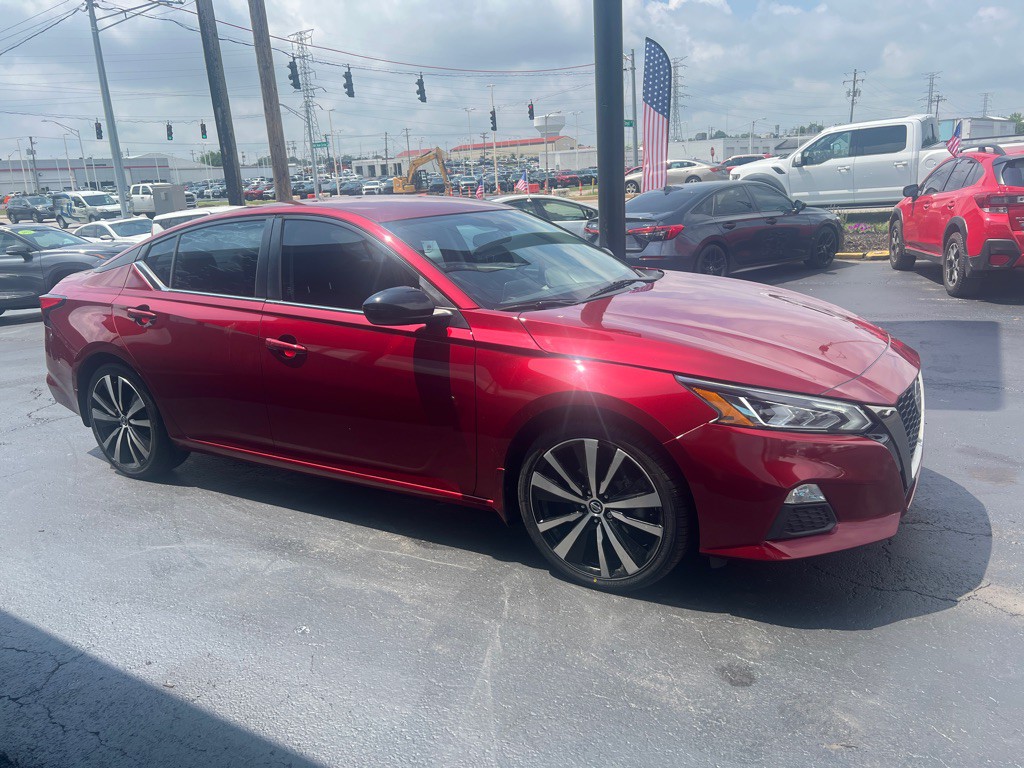 2021 Nissan Altima Image 2