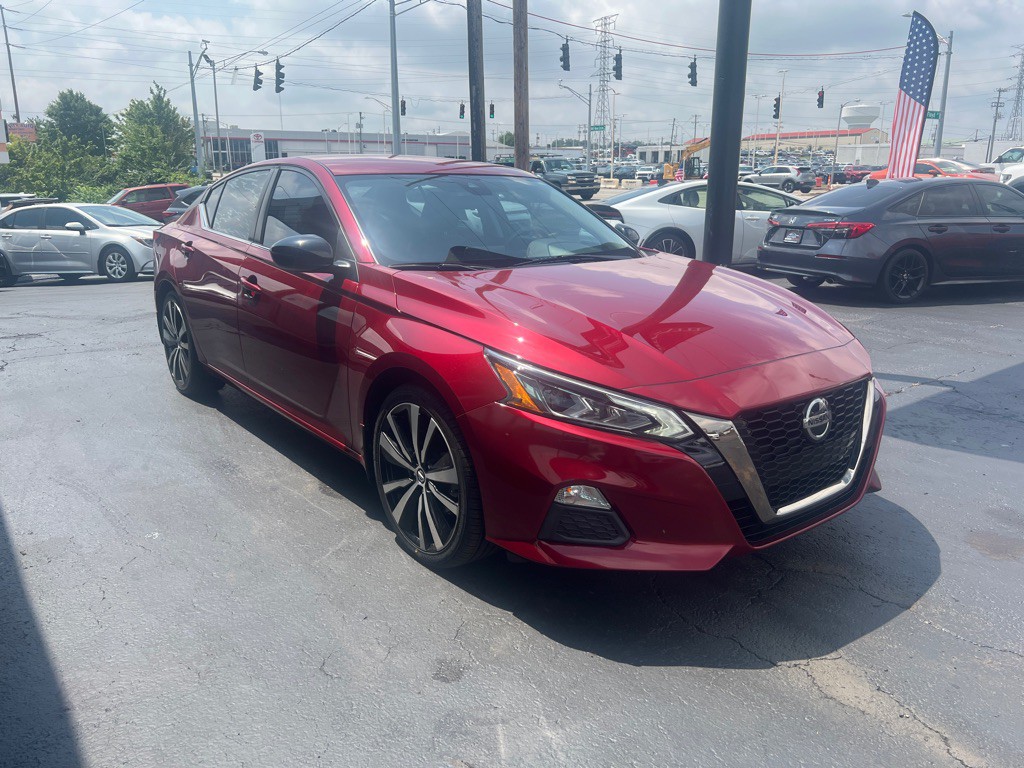 2021 Nissan Altima Image 3