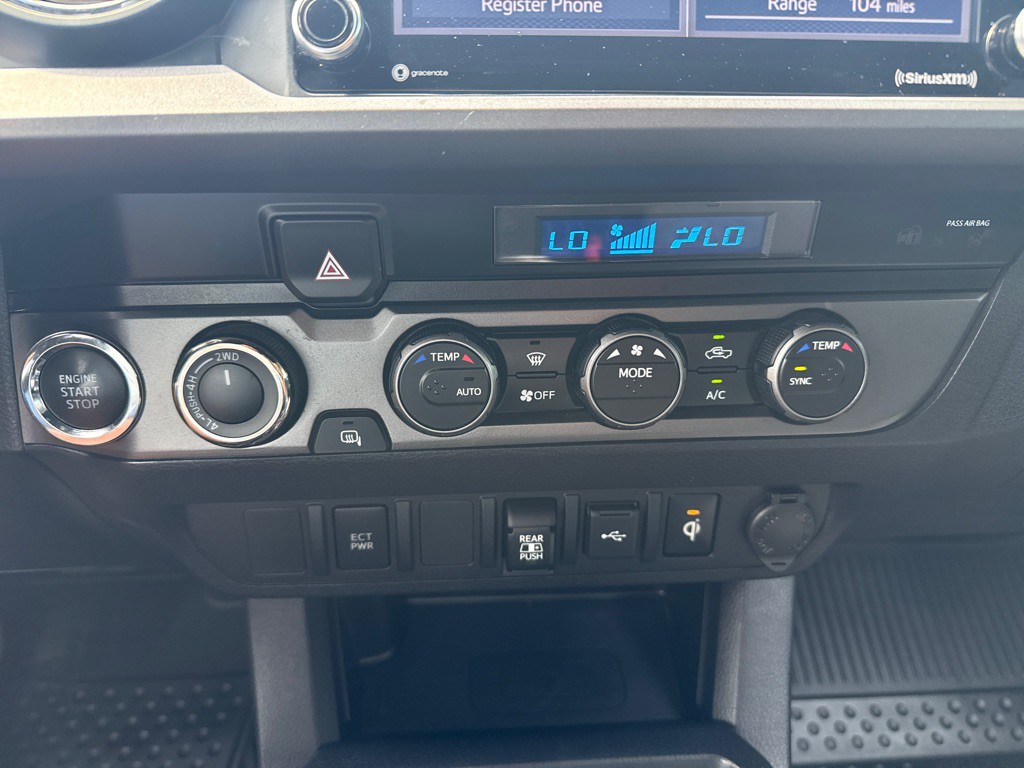 2021 Toyota Tacoma Image 17