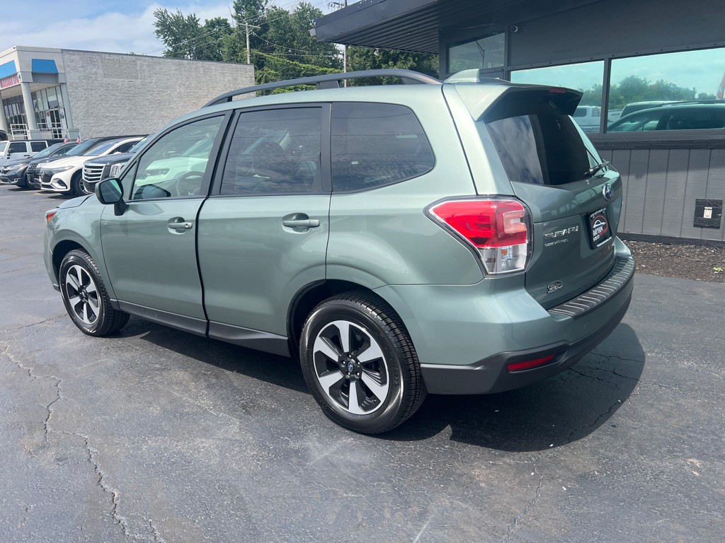 2018 Subaru Forester Image 11