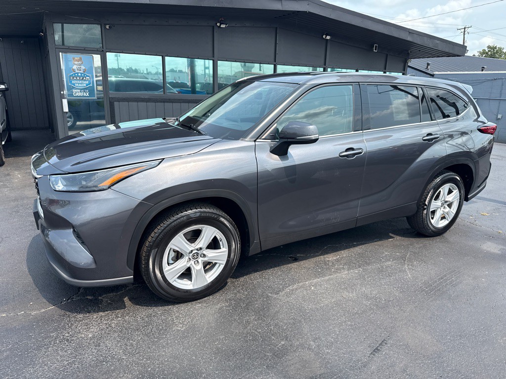 2022 Toyota Highlander Image 2