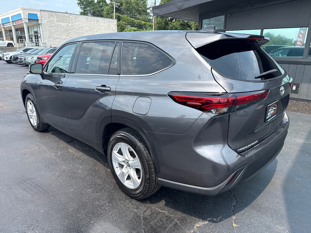 2022 Toyota Highlander Image 4