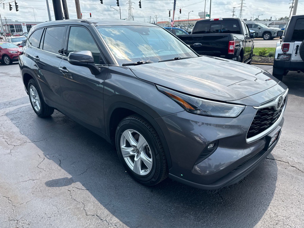 2022 Toyota Highlander Image 8