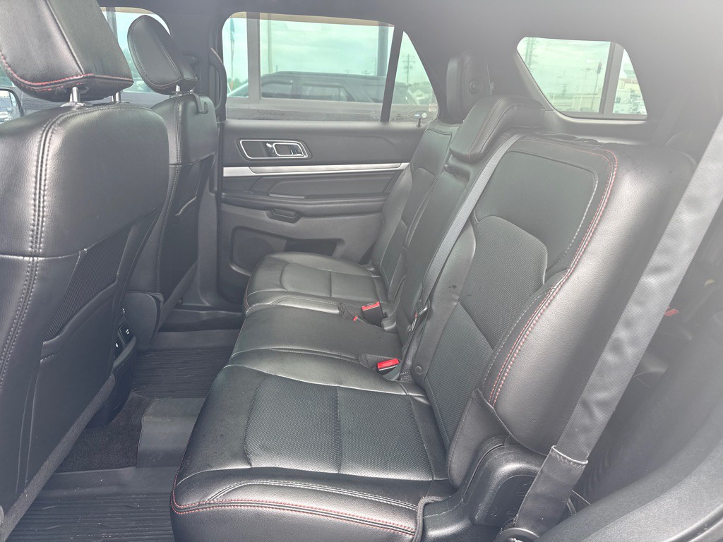 2018 Ford Explorer Image 12
