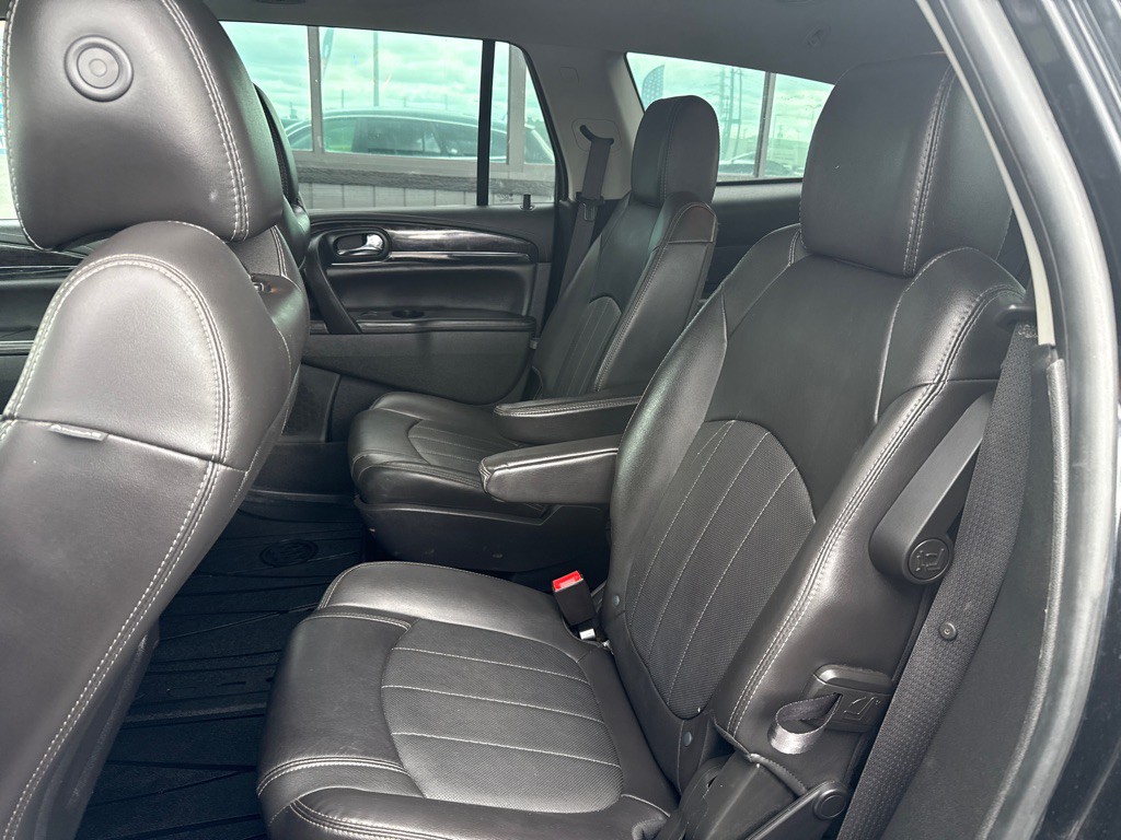 2017 Buick Enclave Image 12