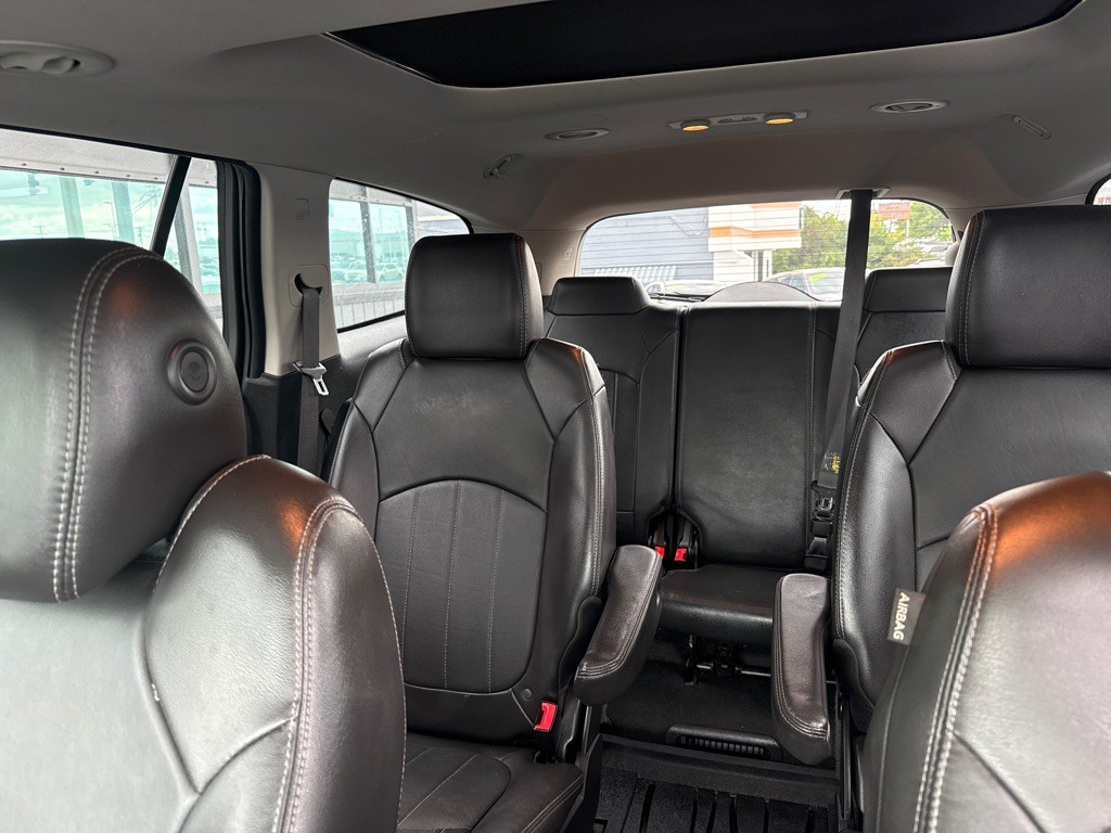 2017 Buick Enclave Image 13