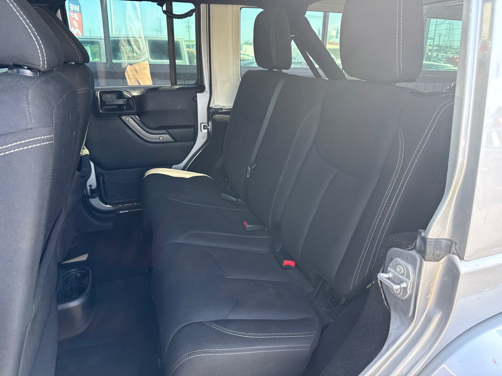 2015 Jeep Wrangler Unlimited Image 14