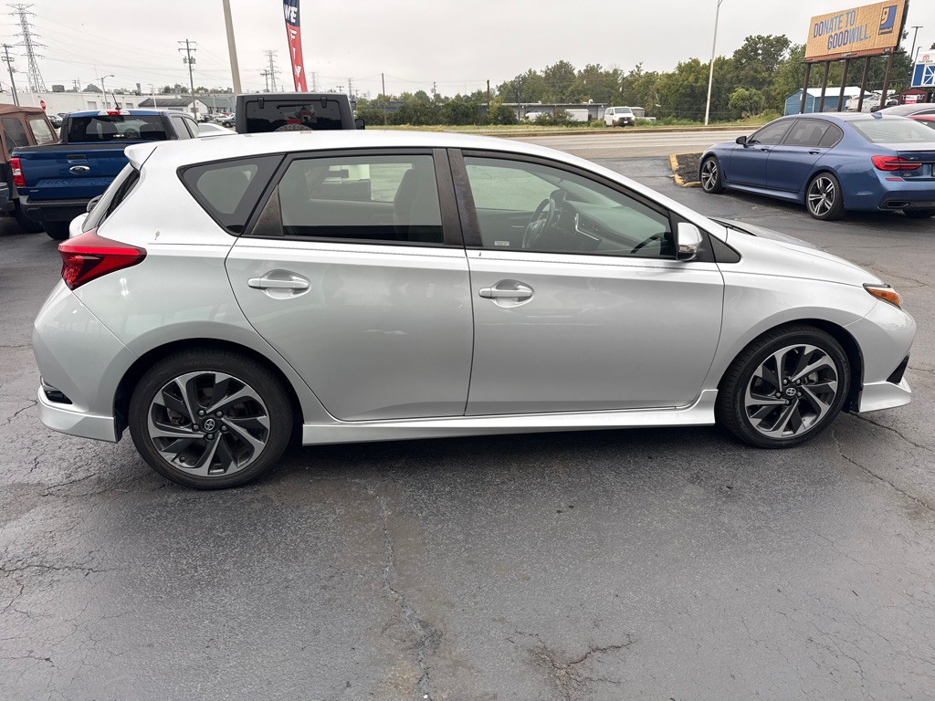 2016 Toyota Corolla Image 7