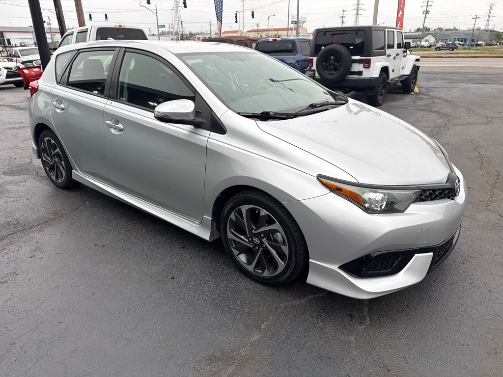 2016 Toyota Corolla Image 8