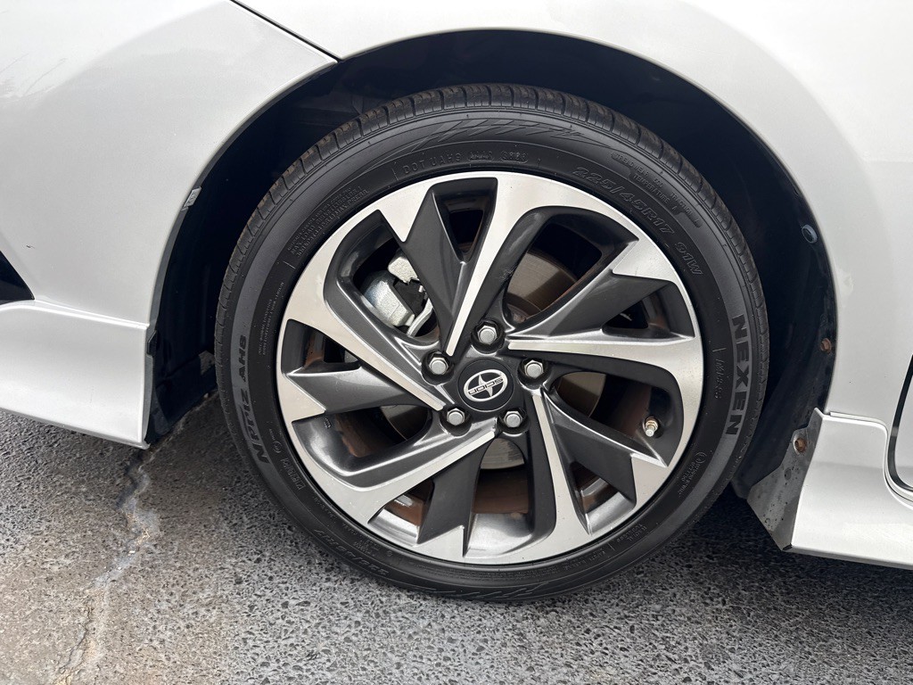 2016 Toyota Corolla Image 11
