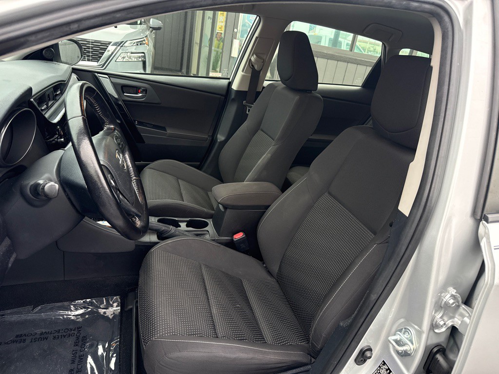 2016 Toyota Corolla Image 12