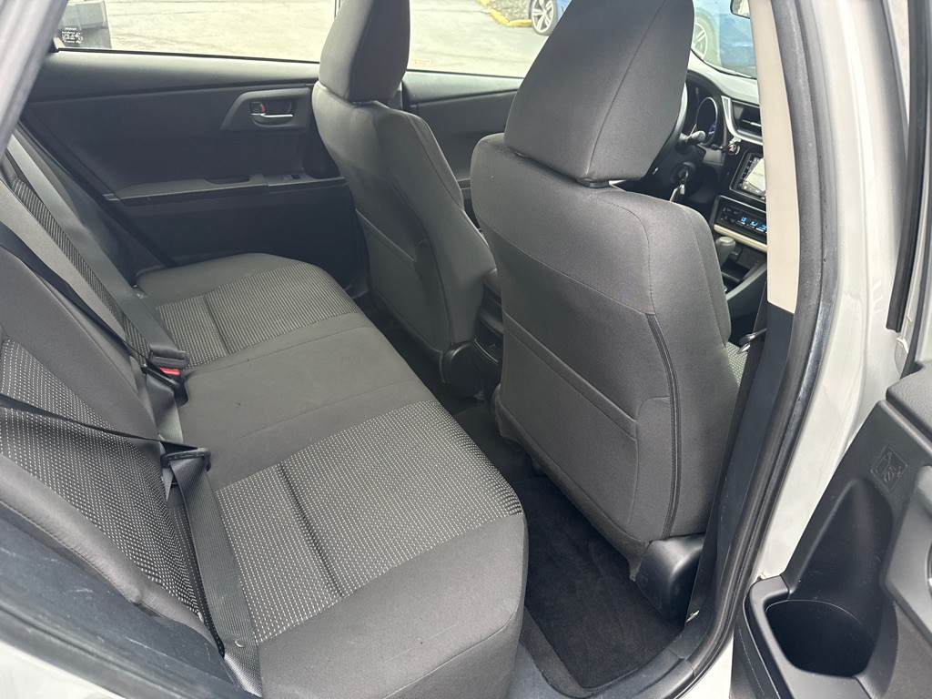 2016 Toyota Corolla Image 18