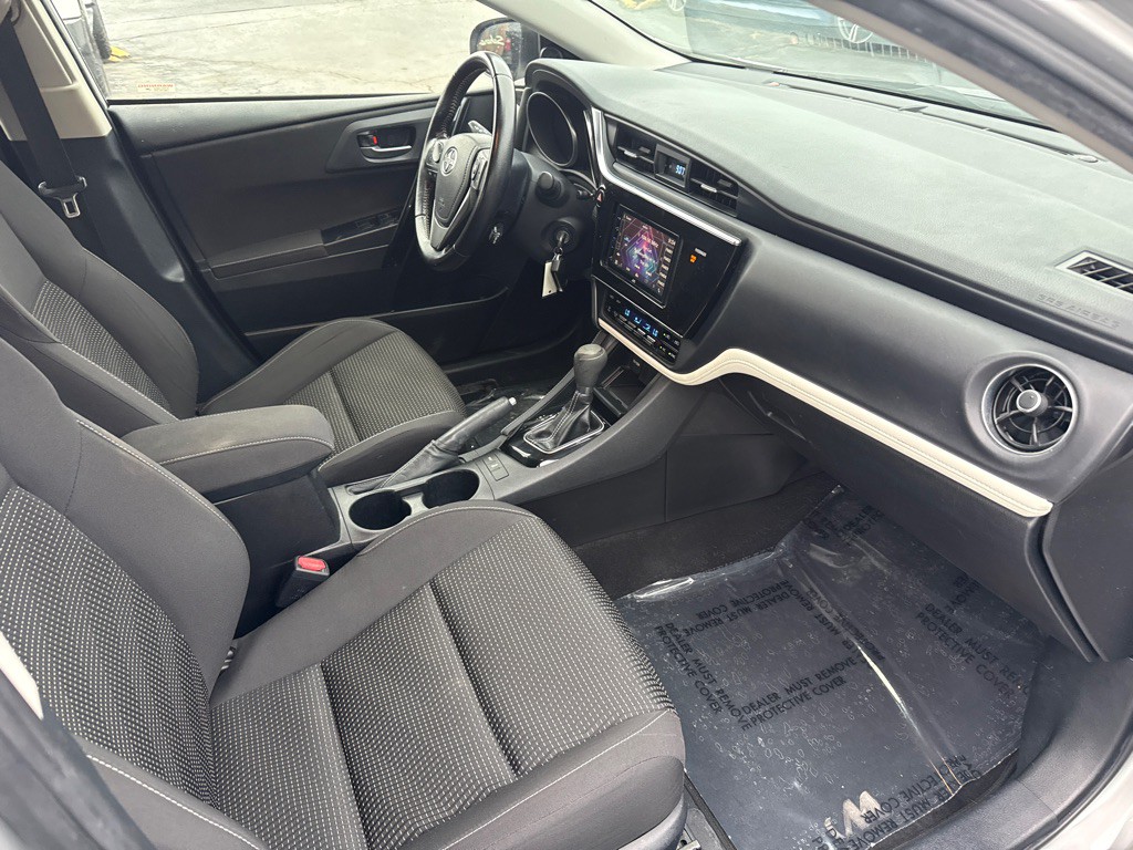 2016 Toyota Corolla Image 19