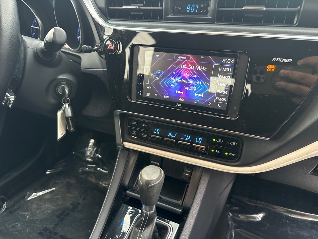 2016 Toyota Corolla Image 20