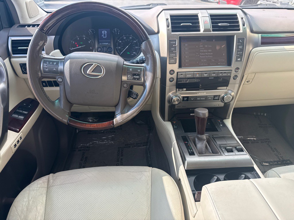 2016 Lexus GX Image 15