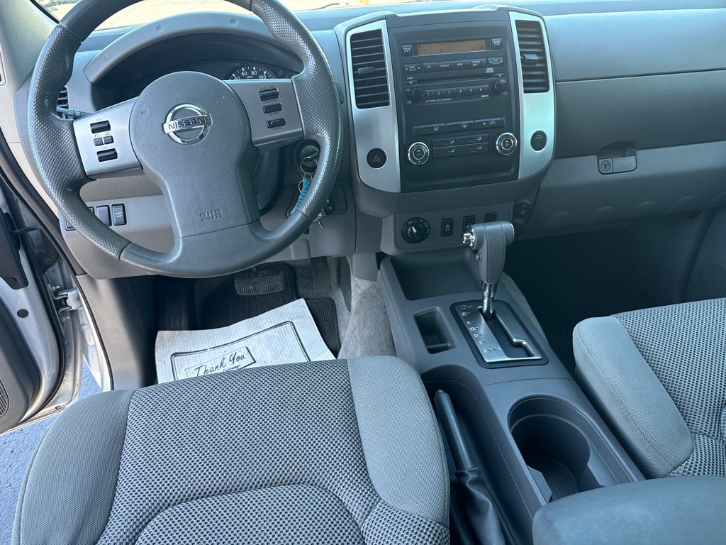 2012 Nissan Frontier Image 16