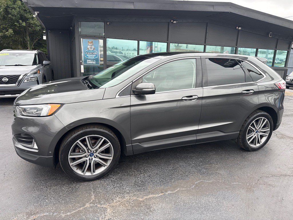 2019 Ford Edge Image 2