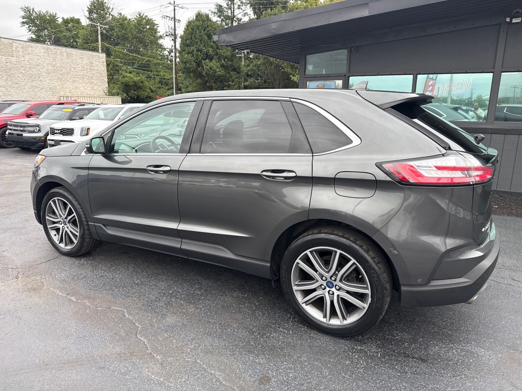 2019 Ford Edge Image 4