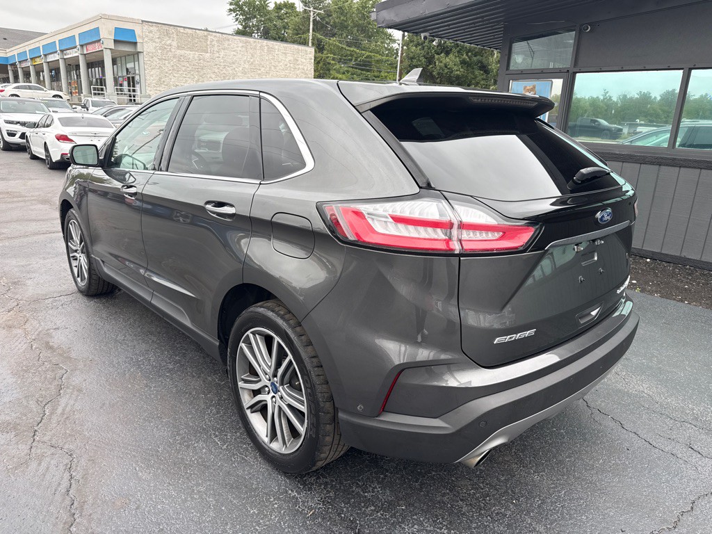 2019 Ford Edge Image 5