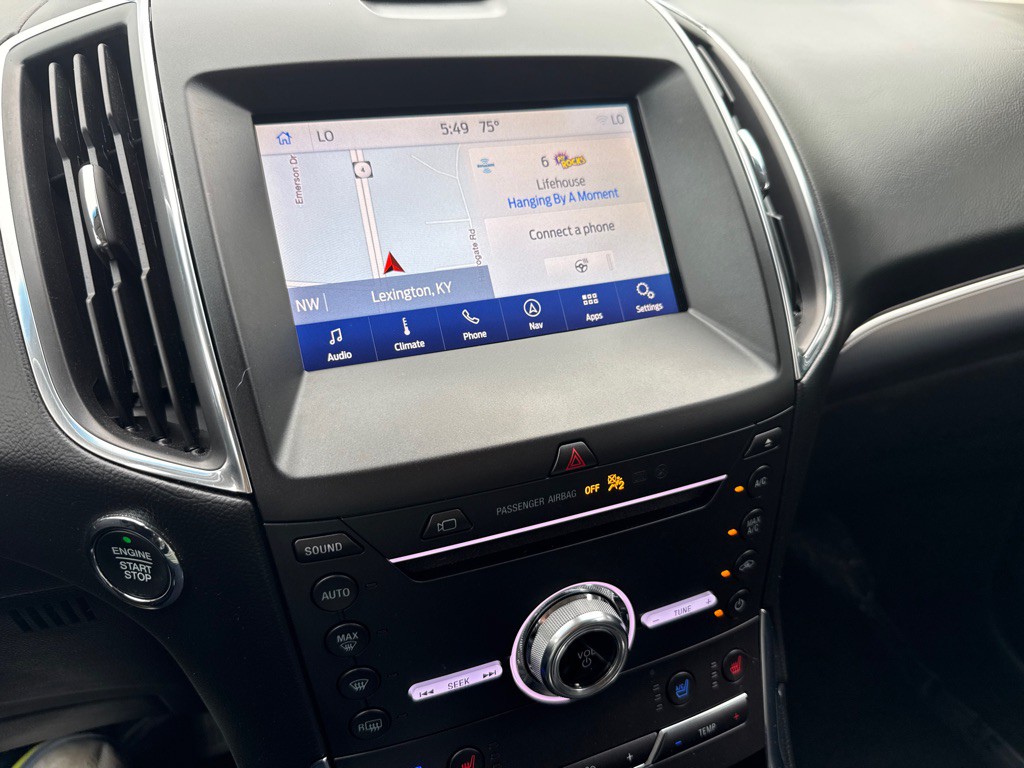 2019 Ford Edge Image 21