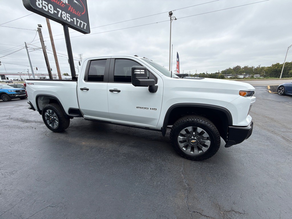 2024 Chevrolet Silverado 1500 Image 9