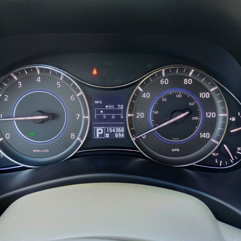 2012 INFINITI QX56 Image 10
