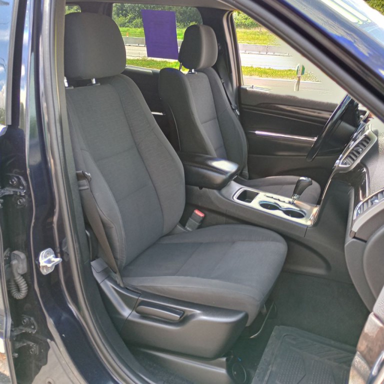 2011 Jeep Grand Cherokee Image 22