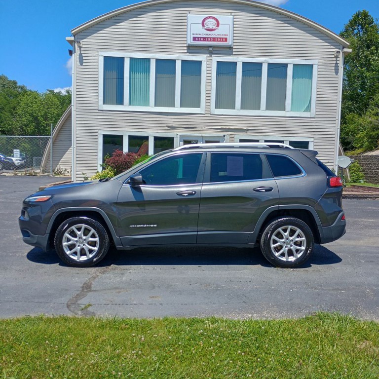 2016 Jeep Cherokee Image 2