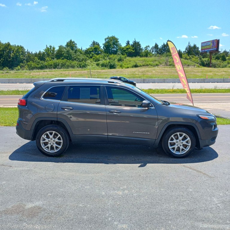 2016 Jeep Cherokee Image 6