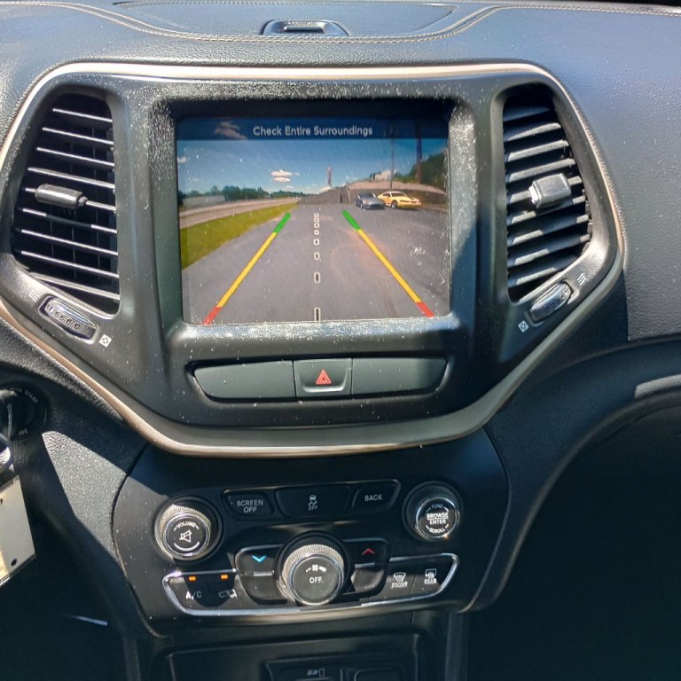 2016 Jeep Cherokee Image 13