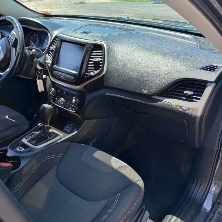 2016 Jeep Cherokee Image 20