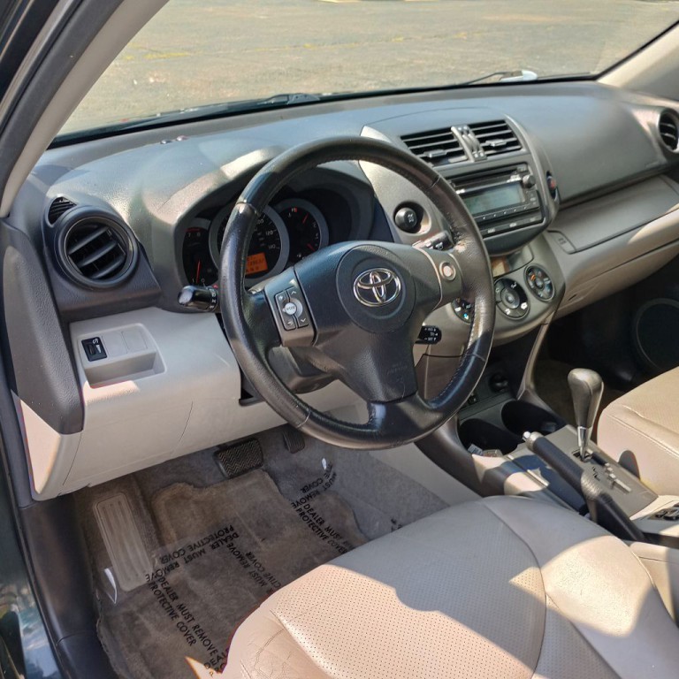 2012 Toyota Rav4 Image 9