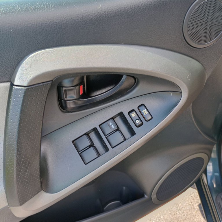 2012 Toyota Rav4 Image 12