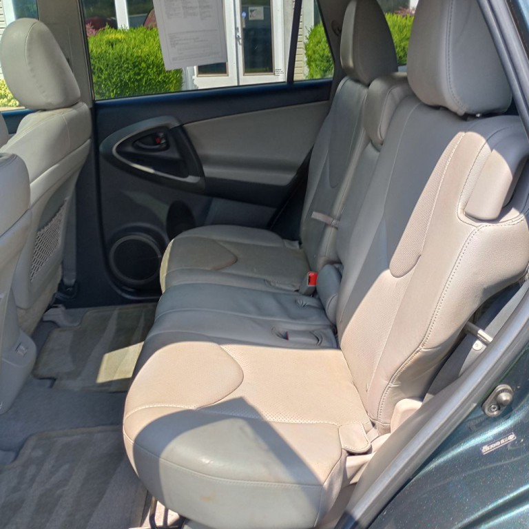 2012 Toyota Rav4 Image 18