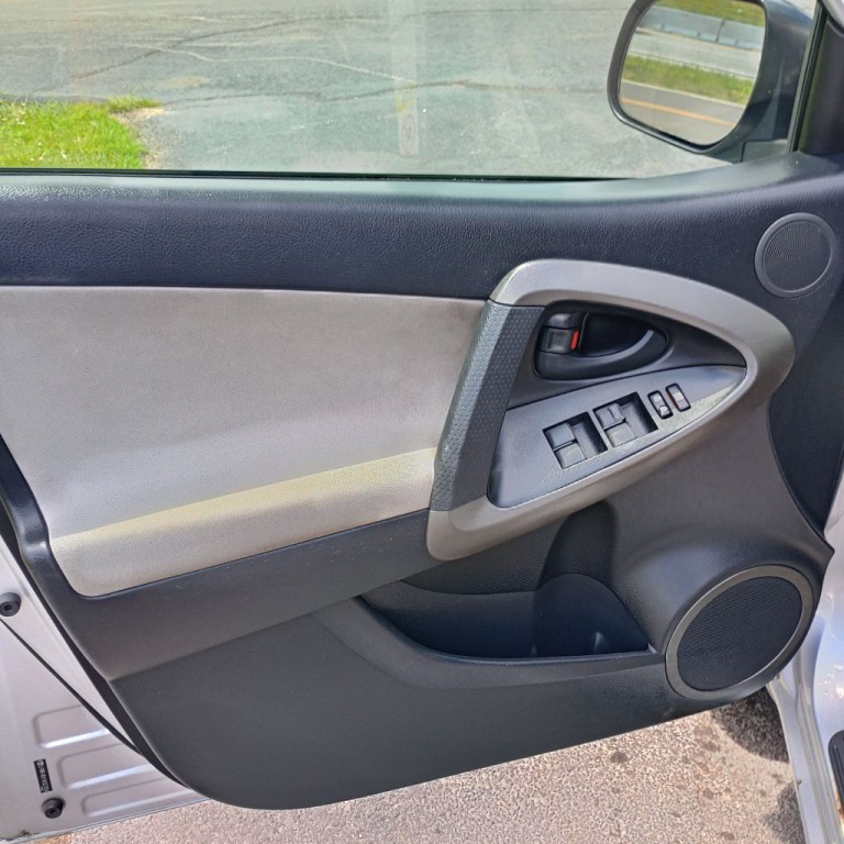 2010 Toyota Rav4 Image 11